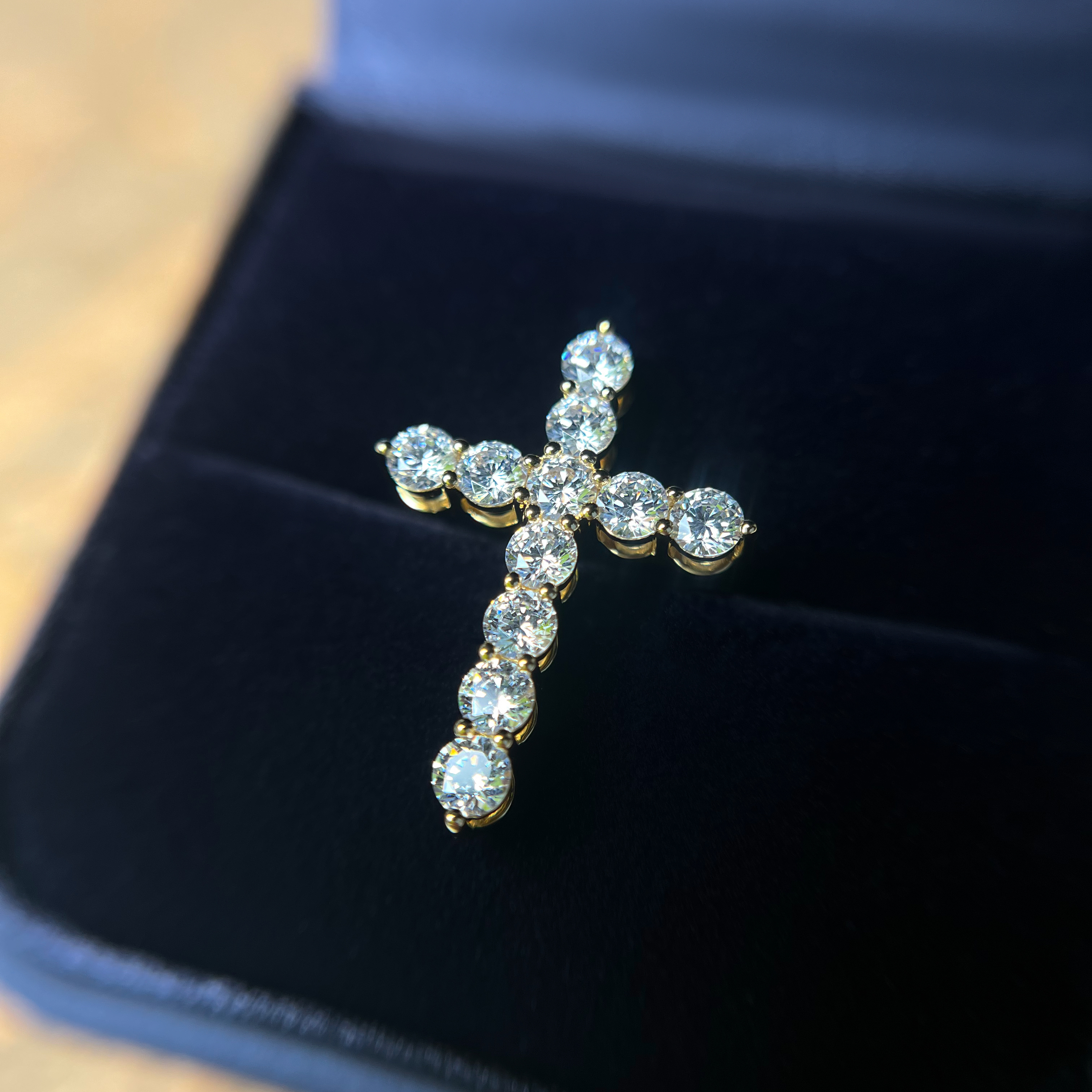 The Moon Ocean Pendant in 18ct Yellow Gold with Round Centre Stone Alternate shot 6