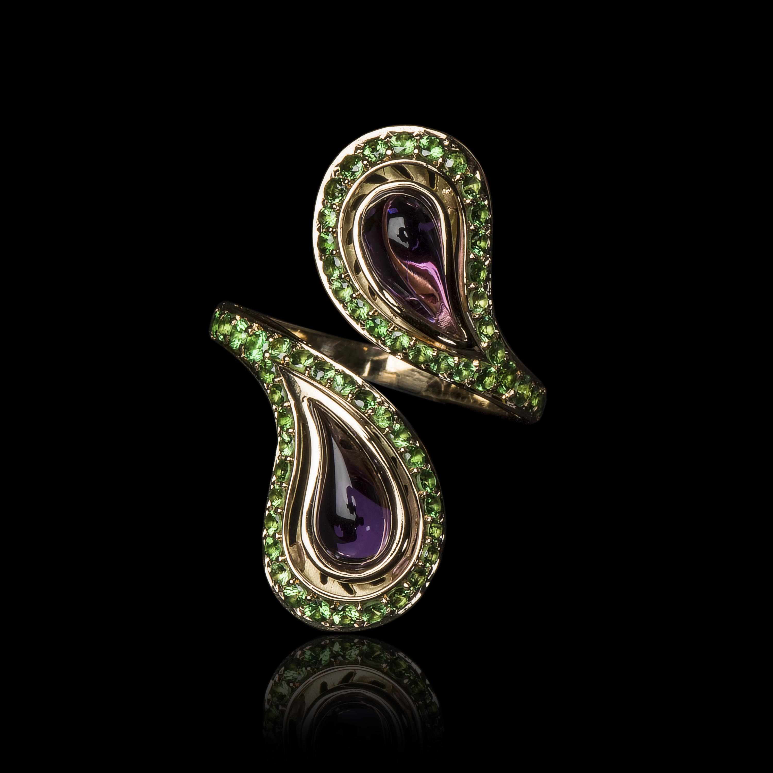 18ct Yellow Gold Peafowl