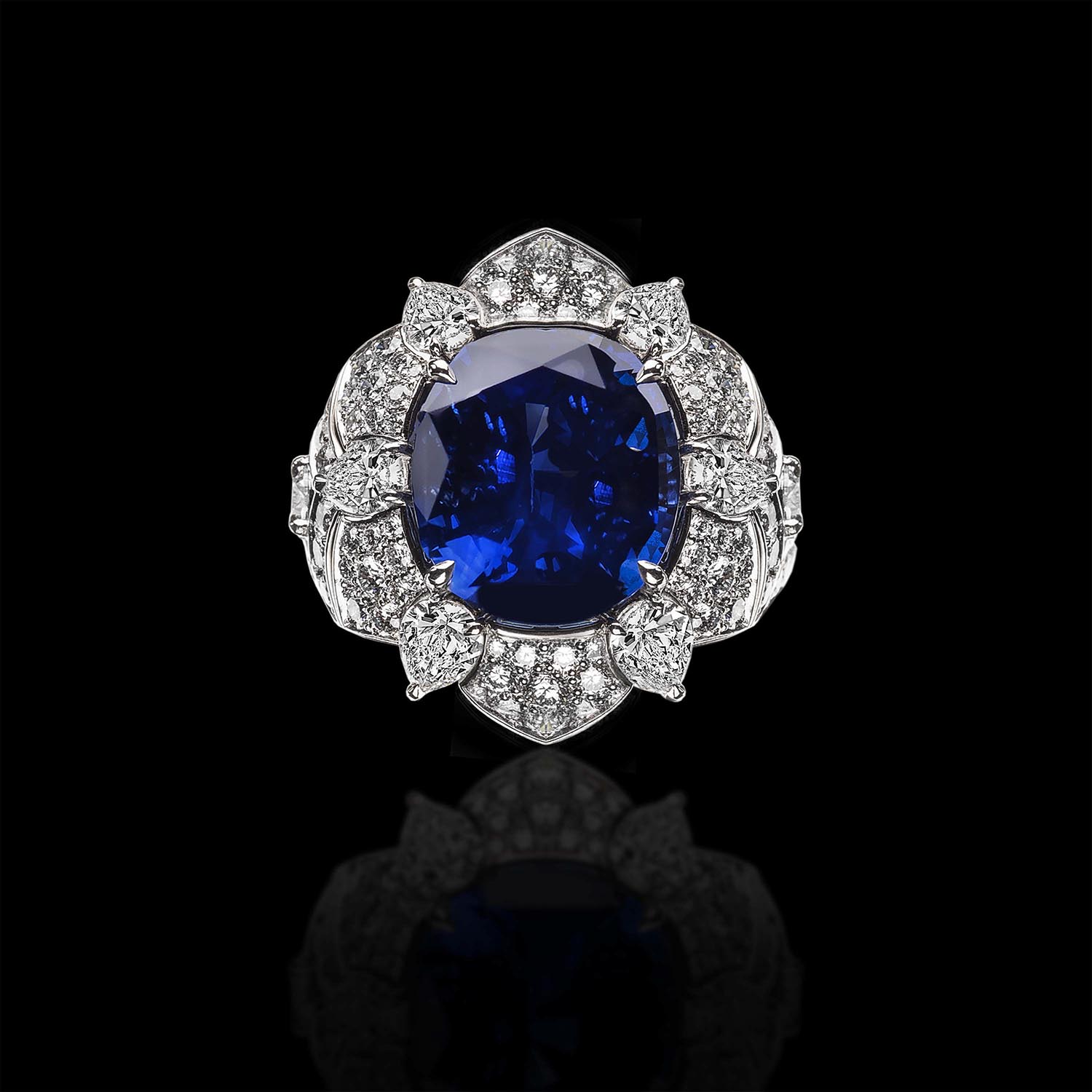 Platinum Spicy Sapphire Oval