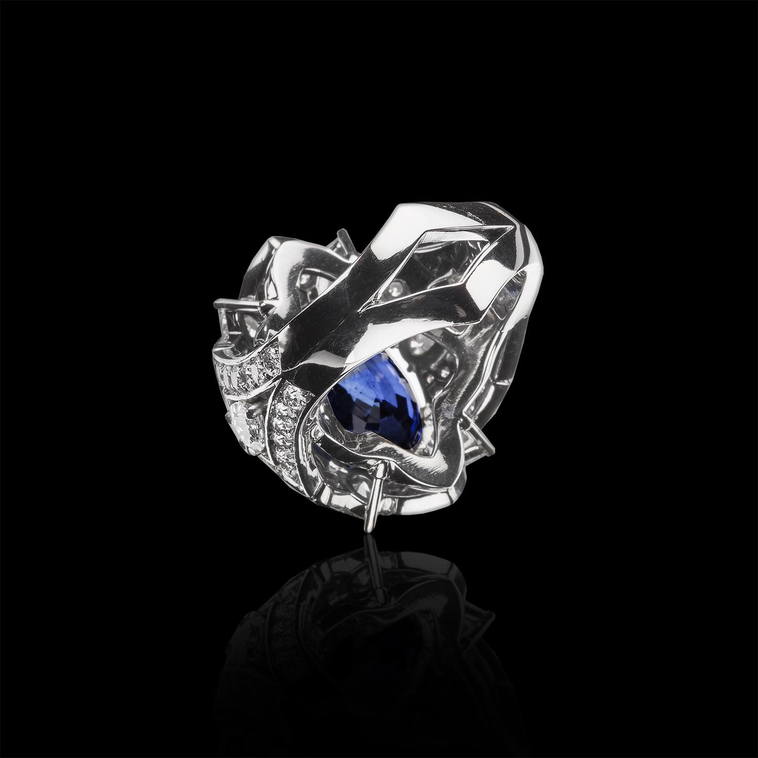 The Moon Ocean Rings in Platinum with Oval Centre Stone Alternate shot 3