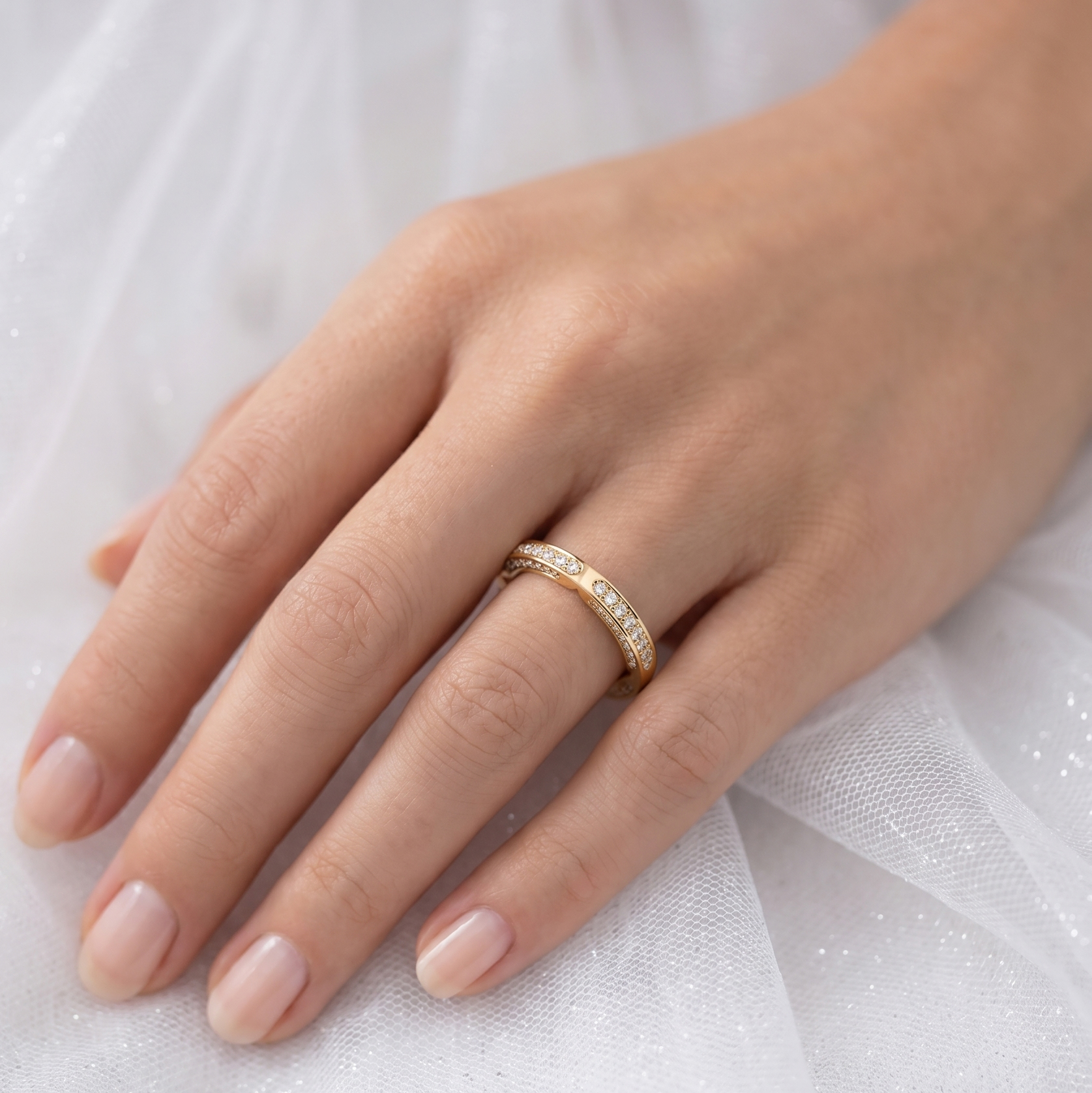 Euphoria Wedding Ring in 18ct Yellow Gold Alternate shot 5